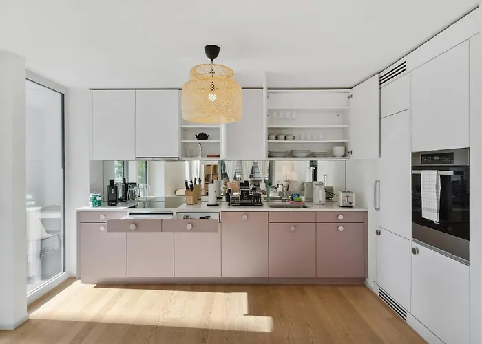 Apartment Flat: & Convenience *