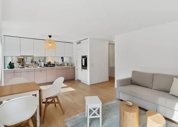 Flat: & Convenience *