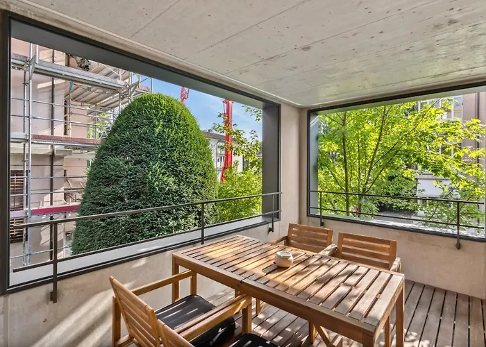 Flat: & Convenience *